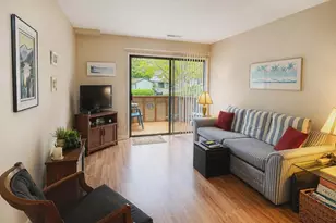 8743 SW Brightfield Cir, Tigard, OR 97223 - Photo 4