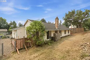 215 SW 22nd St, Troutdale, OR 97060 - Photo 34