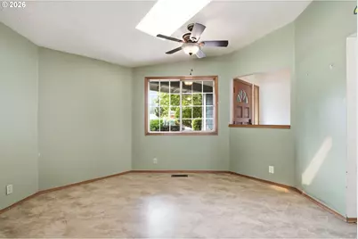 215 SW 22nd St, Troutdale, OR 97060 - Photo 16