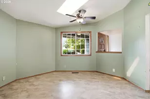 215 SW 22nd St, Troutdale, OR 97060 - Photo 16
