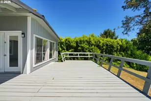 93712 Mallard Ln, North Bend, OR 97459 - Photo 24