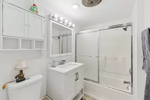 93712 Mallard Ln, North Bend, OR 97459 - Photo 18