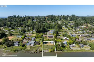93712 Mallard Ln, North Bend, OR 97459 - Photo 4