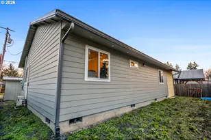 1907 Willow St, Sweet Home, OR 97386 - Photo 8