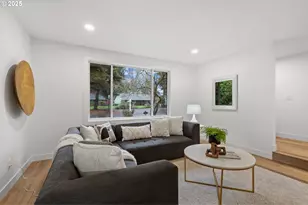 2554 SE Buttercup Ct, Hillsboro, OR 97123 - Photo 10