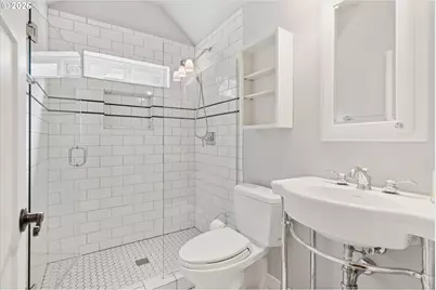 135 Middlecrest Rd, Lake Oswego, OR 97034 - Photo 16