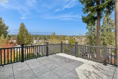 135 Middlecrest Rd, Lake Oswego, OR 97034 - Photo 2
