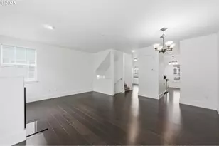 724 NW 118th Ave, Portland, OR 97229 - Photo 24