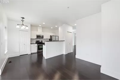 724 NW 118th Ave #101, Portland, OR 97229 - Photo 26