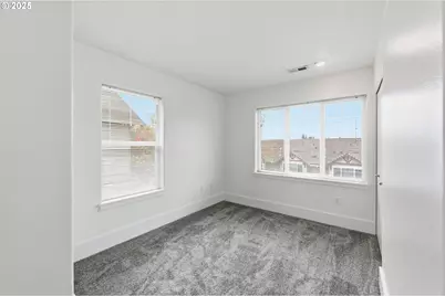 724 NW 118th Ave #101, Portland, OR 97229 - Photo 28