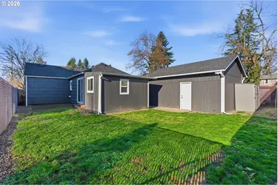 16484 Front Ave, Oregon City, OR 97045 - Photo 10