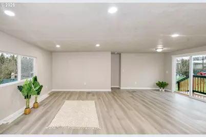 627 NW 6th Ct, McMinnville, OR 97128 - Photo 8