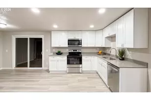 627 NW 6th Ct, McMinnville, OR 97128 - Photo 4