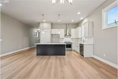 8774 SW 176th Ave, Beaverton, OR 97007 - Photo 6