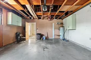 2065 Providence St, Eugene, OR 97401 - Photo 24