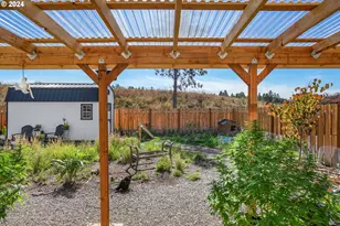 451 SW Rose Ave, Dallas, OR 97338 - Photo 26