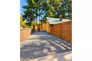 824 Cascade Ave, Hood River, OR 97031 - Photo 8