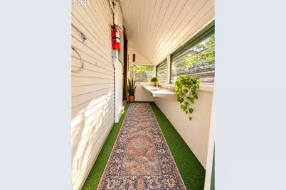824 Cascade Ave, Hood River, OR 97031 - Photo 10