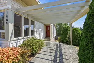 1464 N 14th St, Coos Bay, OR 97420 - Photo 2