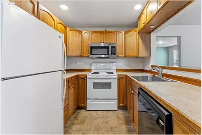 5036 NE 57th Ave, Portland, OR 97218 - Photo 10