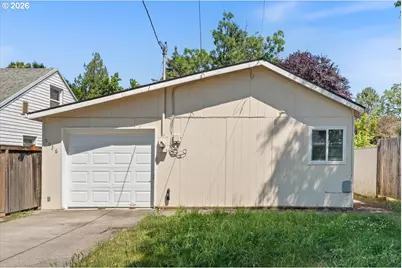 5036 NE 57th Ave, Portland, OR 97218 - Photo 2