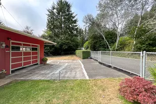 590 Robinhood Ave, Lakeside, OR 97449 - Photo 20