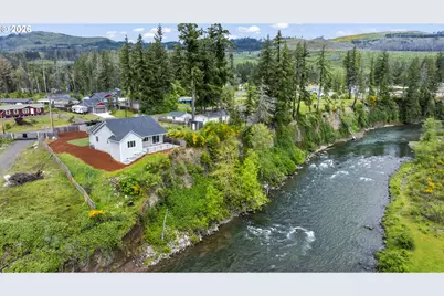 241 Dogwood Dr, Gates, OR 97346 - Photo 1