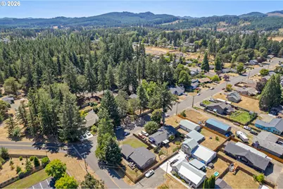 25221 Cheney Dr, Veneta, OR 97487 - Photo 42