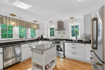 18665 Trillium Dr, West Linn, OR 97068 - Photo 10