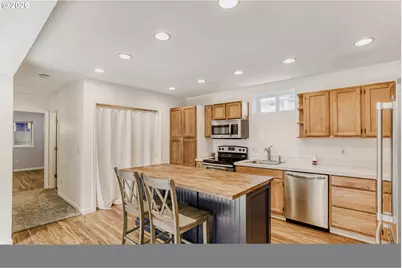 700 Barton Ave, Gladstone, OR 97027 - Photo 12