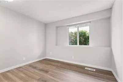 4261 Vernon Loop NE, Salem, OR 97305 - Photo 10