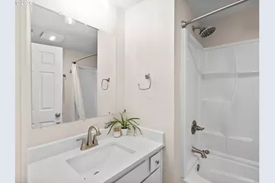 4261 Vernon Loop NE, Salem, OR 97305 - Photo 6