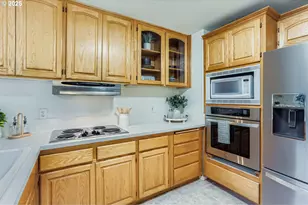 12920 SW Douglas St, Portland, OR 97225 - Photo 12