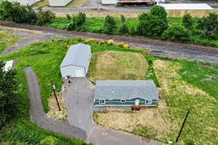 178 19th St, Lyons, OR 97358 - Photo 4