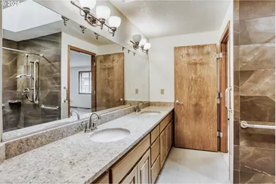 1621 NE Greensword Dr, Hillsboro, OR 97124 - Photo 12