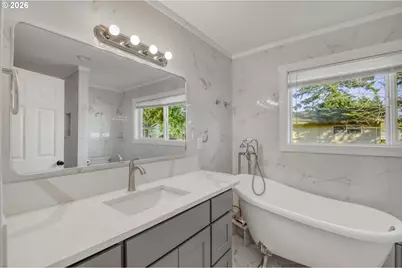 12828 SE Bush St, Portland, OR 97236 - Photo 12