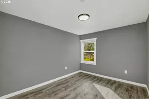 12828 SE Bush St, Portland, OR 97236 - Photo 16