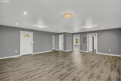 12828 SE Bush St, Portland, OR 97236 - Photo 8