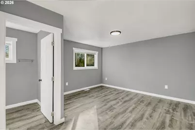 12828 SE Bush St, Portland, OR 97236 - Photo 18