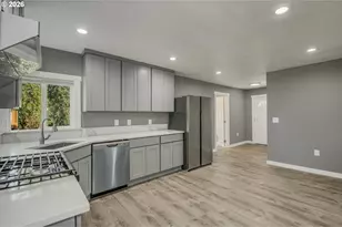 12828 SE Bush St, Portland, OR 97236 - Photo 10