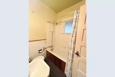 638 SE 34th Ave, Portland, OR 97214 - Photo 20