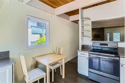 5344 NW Innisbrook Pl, Portland, OR 97229 - Photo 10