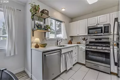 6223 N Yale St, Portland, OR 97203 - Photo 10
