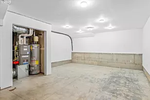 18272 SW Anna Mae Ln, Beaverton, OR 97003 - Photo 26