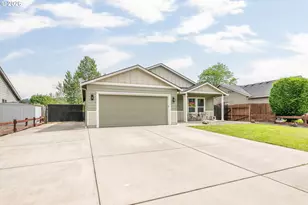 135 Haley Dr, Longview, WA 98632 - Photo 2
