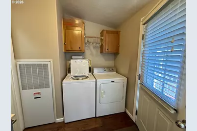 3050 Knott Ter, Coos Bay, OR 97420 - Photo 24