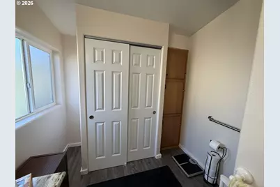 3050 Knott Ter, Coos Bay, OR 97420 - Photo 16