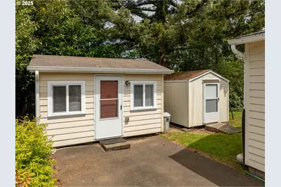 5305 NE 49th St, Neotsu, OR 97364 - Photo 8