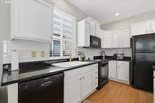 13620 SW Blue Spruce Ct, Portland, OR 97224 - Photo 12