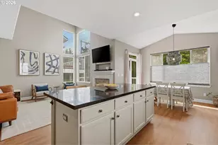 13620 SW Blue Spruce Ct, Portland, OR 97224 - Photo 8